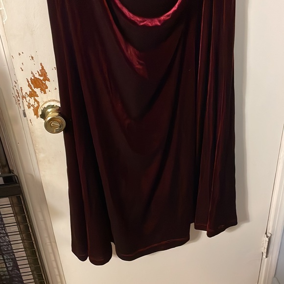 EUC Burgundy size 16 Revelry Velvet Drees - Picture 7 of 9